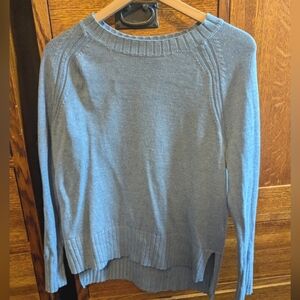 Old Navy Light Blue Sweater Size Small